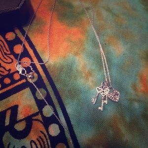 🆕Adjustable Juicy Couture long silver necklace