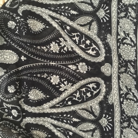 Brandy Melville racerback tank top - Picture 2 of 2