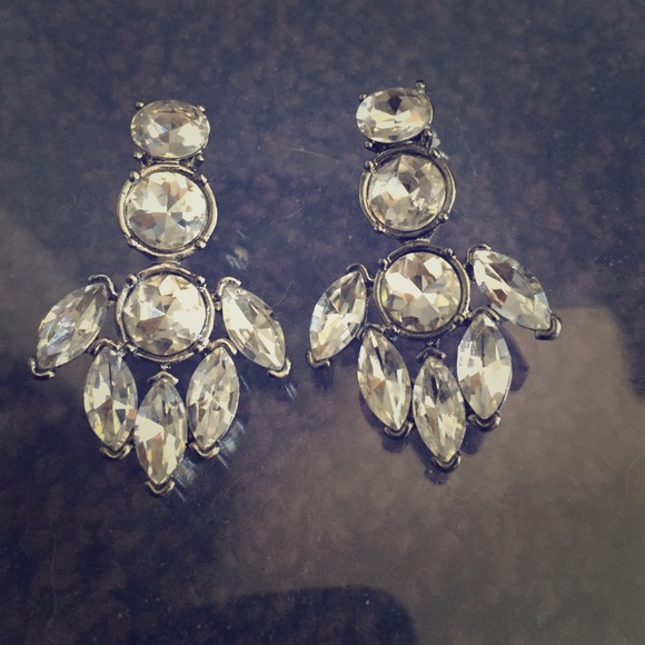 Clear Crystal hanging earrings! stunning💕by W/A