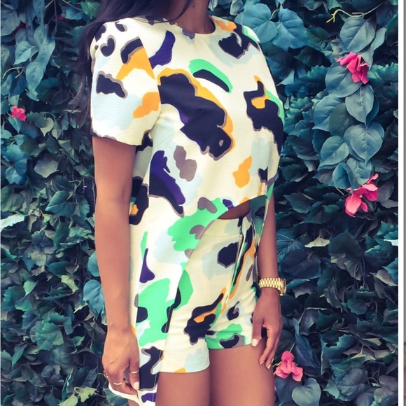 2 piece short set ( Bey )