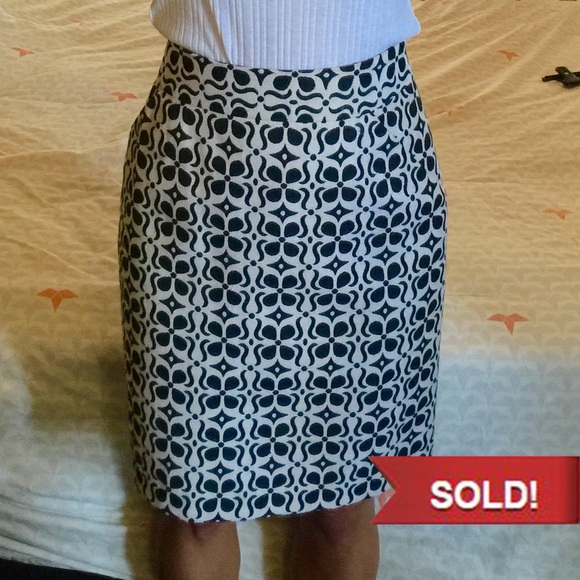 🚫SOLD🚫 MILLY Ivory Black Damask Print Skirt