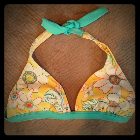 Women's bathing suit top