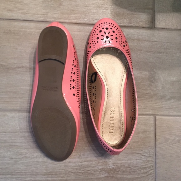 Forever21 Peach Patent Flats - Picture 2 of 3