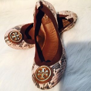 Tory burch Flats ( SOLD )