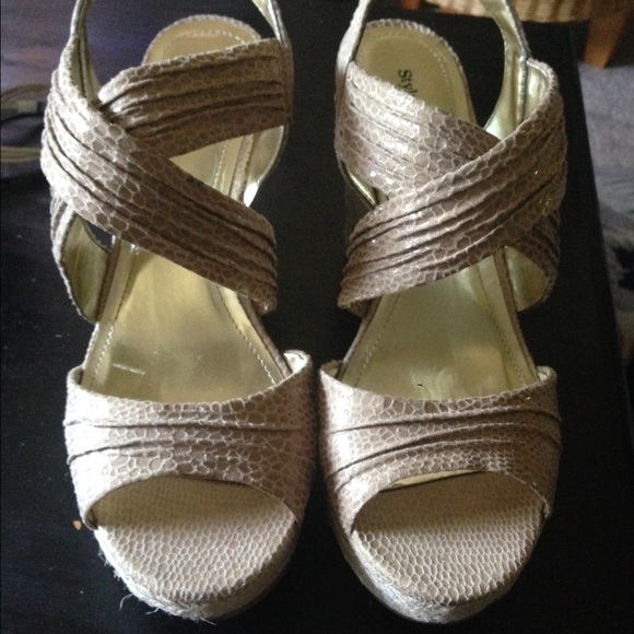 Style & Co. Tan Espadrille size 9