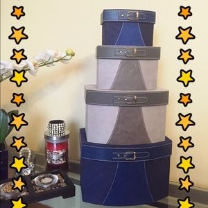 4 different size storage velvet bins with buckle..