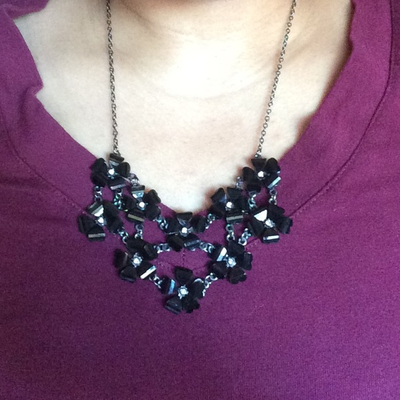 NWT black floral statement necklace - Picture 3 of 3