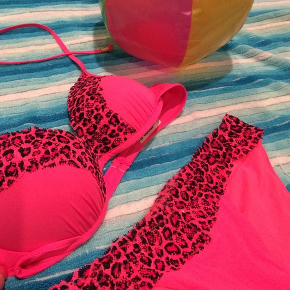 VS PINK neon pink leo bikini