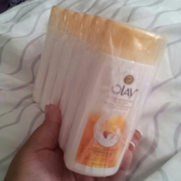 Oil of Olay travel size 6 pack body wash
