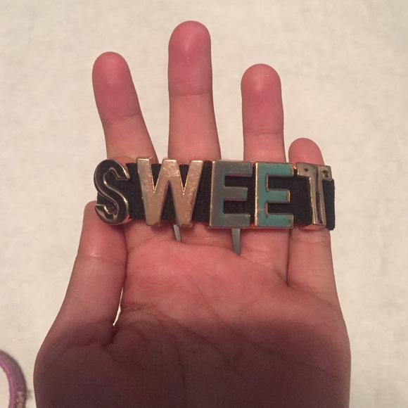 "SWEET" bracelet black