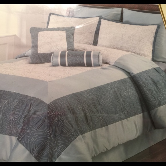 Brand new cal king bed set 8 pieces