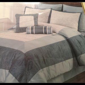 Brand new cal king bed set 8 pieces