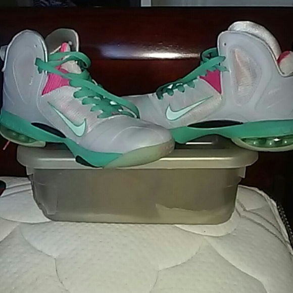 Gently used Lebron (Reserved)