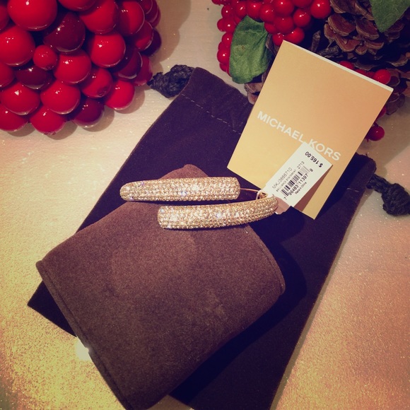 💕💕 Authentic Michael Kors Bangle 💕💕
