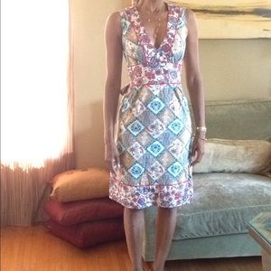 Notice V-neck Short Sleeved Dress