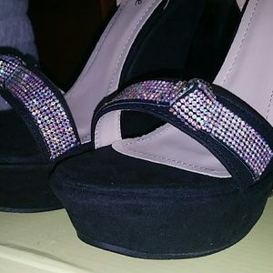 Black wedges never worn