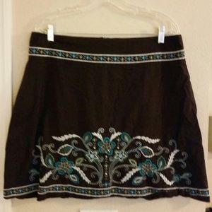 Cute brown and teal skirt.