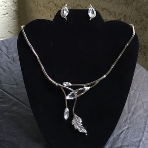 Designed crystal necklace and earrings set
