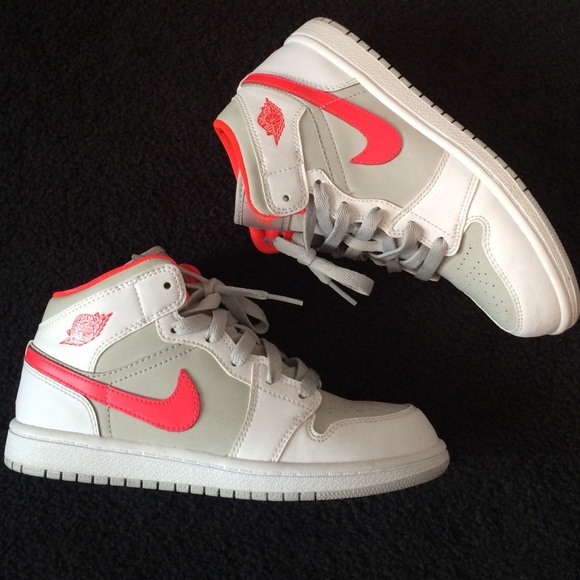 Nike jordan one's