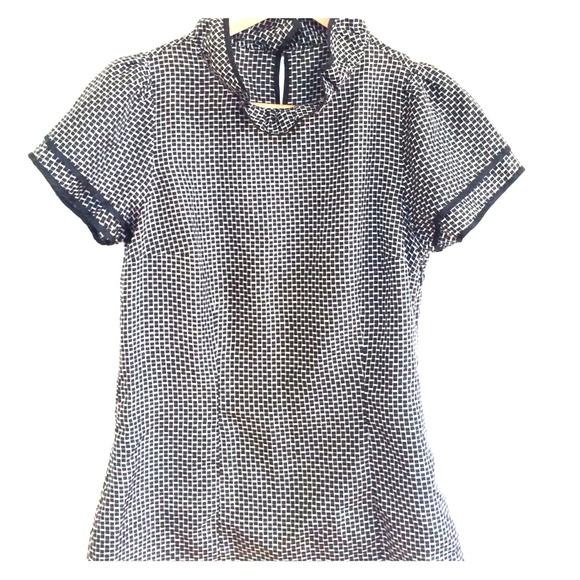 Club Monaco blk/wht print silk top