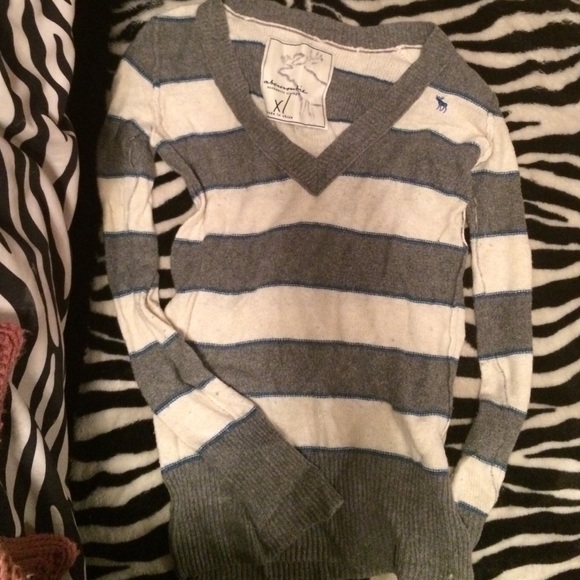 Abercrombie Grey, White and Blue Striped Sweater