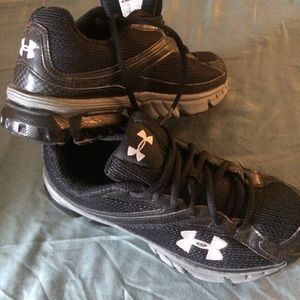 Under Armour Black Tennis Shoes