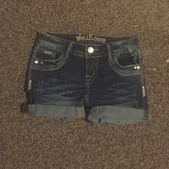 New Blue denim shorts - Picture 1 of 2