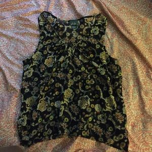 A light feeling dress shirt, very wavy.