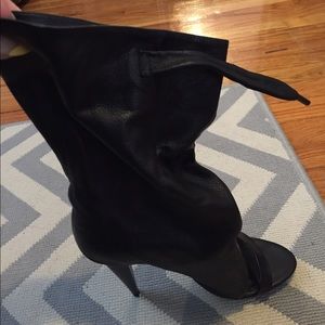 💯 AUTHENTIC BALENCIAGA OPEN TOE BOOTIES