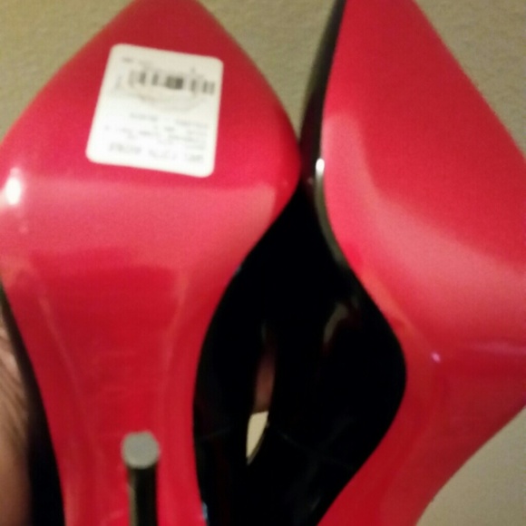 ***SOLD/TRADED*** Authentic Louboutin Neo Pensee - Picture 3 of 4