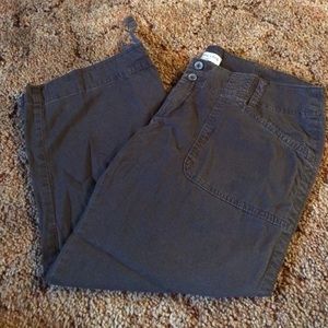 Abercrombie and Fitch brown Capris