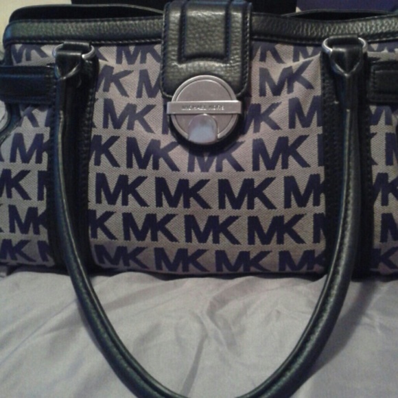 Michael Kors purse