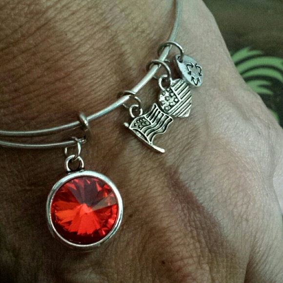 I love U.S.A.  Charm Bracelet!! - Picture 2 of 5