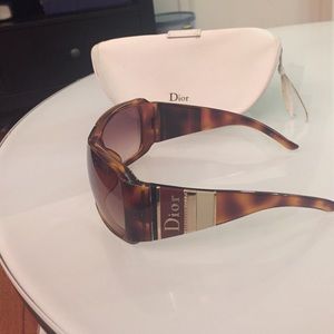 Christian Dior brown tortoise sunglasses