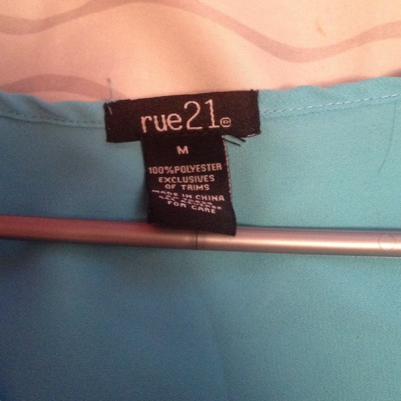 Blue top - Picture 2 of 3