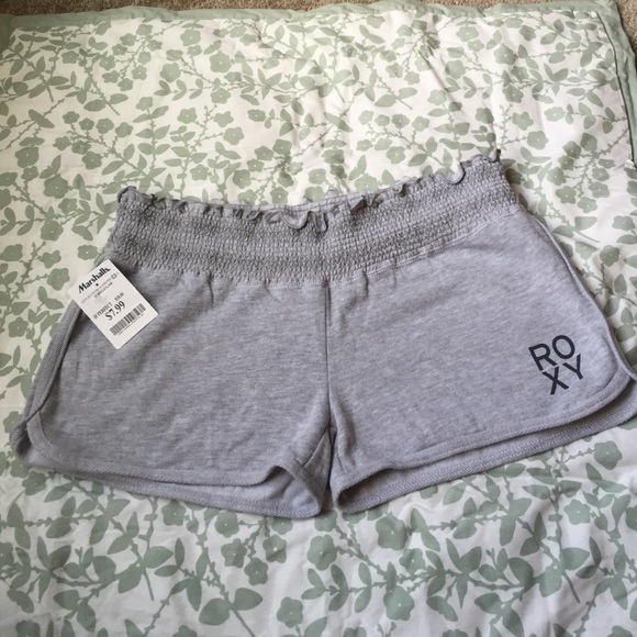 NWT Roxy Short size S