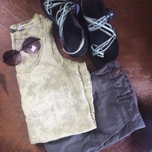 Eddie Bauer | lightweight cotton tank