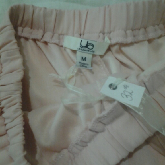 Shorts - Picture 3 of 3