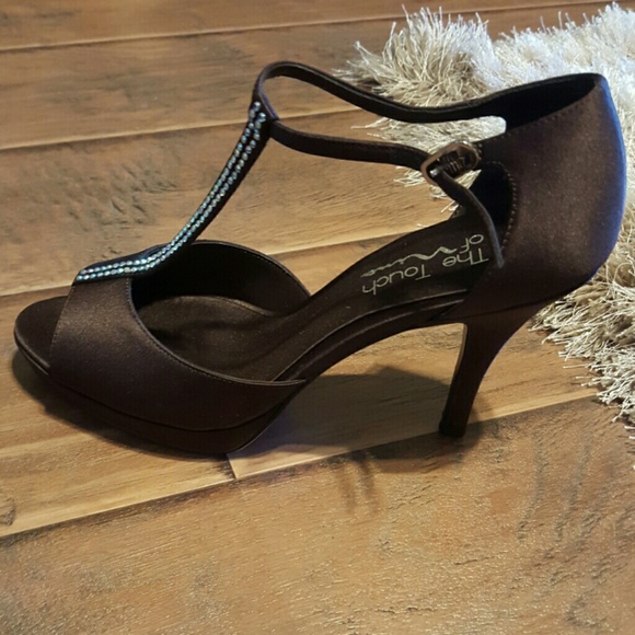 SOLD***Chocolate brown heels with irredescent