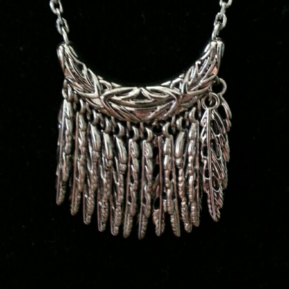 Featherstone necklace by lia sophia - Picture 1 of 3