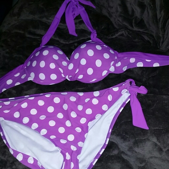 Super cute bikini. Top large. Bottoms xl