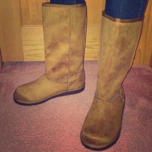 NWOT Chestnut Winter UGG-Like Boots