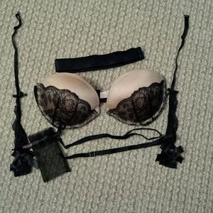 Victoria's Secret Very Sexy MultiWay Strapless Bra
