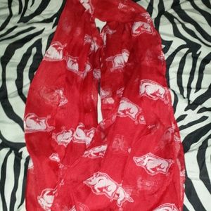New razorback scarf