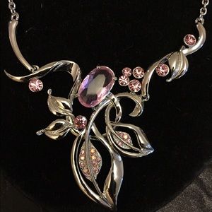 Designed crystal necklace and earrings set