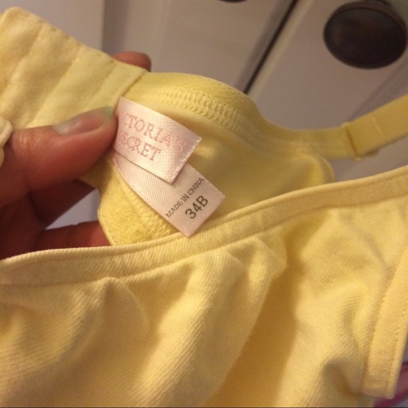 VICTORIA SECRET BRA - Picture 2 of 4