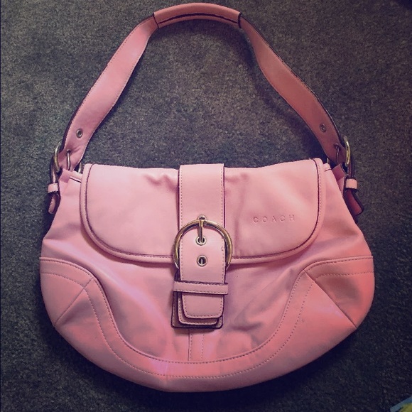 Coach Purse! Lots of space with pockets