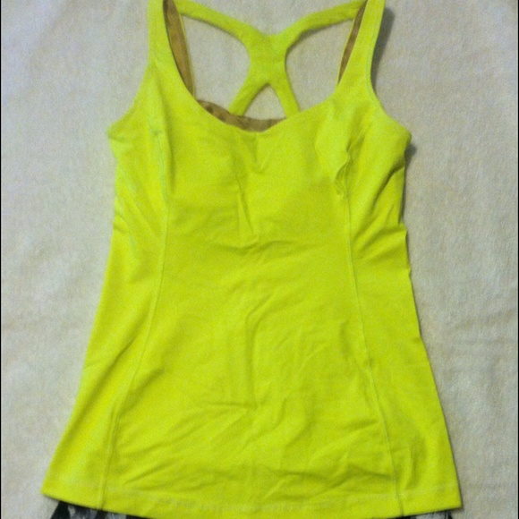 Lululemon tank sz 6 in Ray