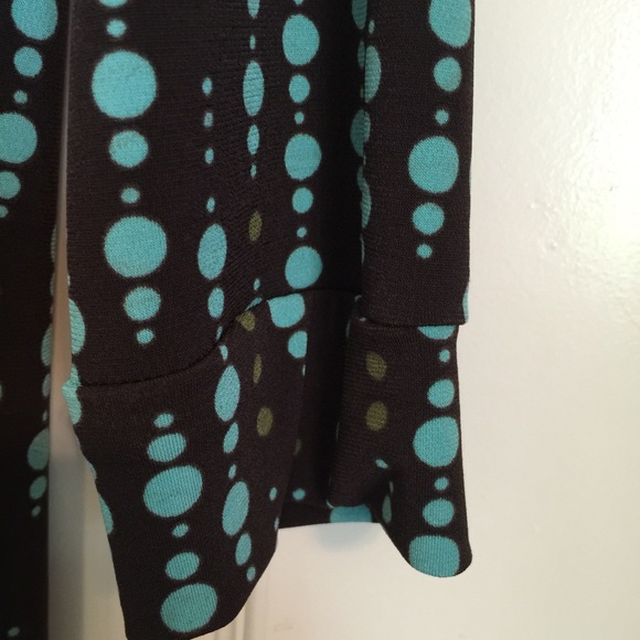 Pretty DWF-styled wrap-around Teal Dots on Brown - Picture 4 of 4