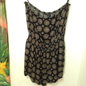 Black/taupe strapless medallion print romper